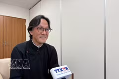 El profesor Shimizu Masaaki de la Universidad de Osaka, reconocido como “Embajador de la lengua vietnamita”. (Foto: VNA)