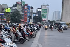 Hanoi restringirá motos a gasolina en centro desde julio 2026. (Foto: VNA)