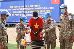 Cascos azules vietnamitas apoyan esfuerzos de prevención del ébola en Abyei (Foto: Periódico Nhan Dan)