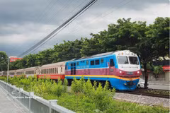 Familias que repatrian restos de mártires reciben transporte ferroviario gratuito (Foto: VNA)