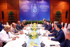El ministro de Seguridad Pública de Vietnam, general Luong Tam Quang, en reunión con el ministro del Interior de Mozambique, Paulo Chachine. (Foto: VNA)