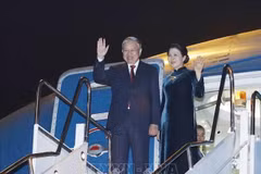 El secretario general del Partido Comunista de Vietnam, To Lam, y su esposa Ngo Phuong Ly, concluyen con éxito su visita de Estado a Laos. (Foto: VNA)
