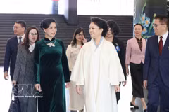 Primeras damas de Vietnam y China estrechan lazos a través del arte y la tecnología (Foto: VNA)