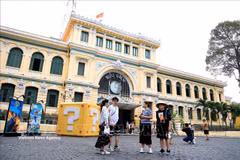 Oficina Central de Correos, una obra arquitectónica única en el centro de Ciudad Ho Chi Minh. Foto: VNA