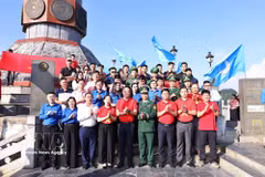 Juventud vietnamita relanza el viaje “Amo a mi Patria” (Foto: VNA)