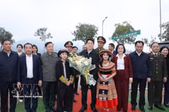 El presidente de Vietnam, Luong Cuong, en la ceremonia de lanzamiento del movimiento de plantación de árboles en la provincia norteña de Lao Cai. (Foto: VNA)