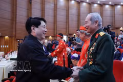 Presidente de Vietnam extiende saludos del Tet en provincia norteña de Lao Cai (Foto: VNA)