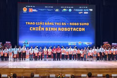 ROBOTACON WRO corona a mejores talentos de la robótica en Vietnam (Foto: VNA)
