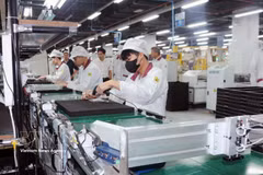 Los sectores manufacturero y de ingeniería impulsan el crecimiento de la contratación en Vietnam, con alta demanda de talento en tecnología, IA y semiconductores. Foto ilustrativa: VNA