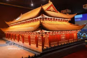 Exhiben maqueta de la reconstrucción del Palacio Kính Thien 