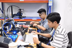 Actividades de formación e investigación en la empresa RTC Technology Vietnam. (Fuente:qdnd.vn)