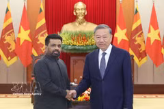 El secretario general del Partido Comunista de Vietnam, To Lam, recibe al Presidente de Sri Lanka, Anura Kumara Dissanayaka, en mayo de 2025 en Hanoi. (Fuente: VNA)