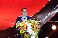 El primer ministro vietnamita, Pham Minh Chinh, habla en el evento. (Fuente: VNA)