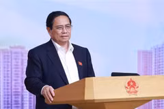 El primer ministro Pham Minh Chinh habla en el evento. (Fuente: VNA)