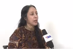La profesora Reena Marwah, de la Universidad de Delhi y secretaria general de la Asociación de Académicos de Asia, en la entrevista. (Fuente: VNA)