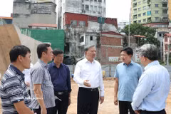 El secretario general del Partido Comunista y presidente de Vietnam, To Lam, inspecciona el proyecto de la carretera de circunvalación 1 (tramo Hoang Cau – Voi Phuc). (Fuente: VNA)