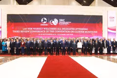 Los delegados en la Tercera Conferencia de Revisión de la Convención sobre Municiones en Racimo 2026, celebrada en Vientiane, Laos. (Fuente: VNA)