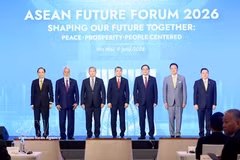El primer ministro vietnamita, Le Minh Hung, y líderes de los países en el evento. (Fuente: VNA)