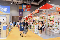 Área de exhibición de las empresas vietnamitas participantes en la feria. (Fuente: VNA)
