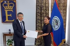 El embajador de Vietnam en México, concurrente en Belice, Nguyen Van Hai, presentó las cartas credenciales del Presidente Luong Cuong a la Gobernadora General de Belice, Dame Froyla Tzalam. (Fuente: VNA)
