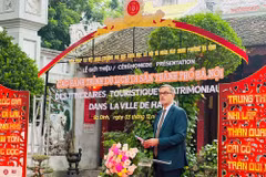 Se trata de un hermoso y prometedor viaje de cooperación, que refleja la riqueza y la fuerza de la amistad entre los dos países, afirmó el embajador de Francia en Vietnam, Olivier Brochet. (Fuente: Vietnamplus)