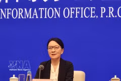 Lu Xinning, vicepresidenta de la Región Autónoma Zhuang de Guangxi, declara que Guangxi trabaja para establecer el Centro de Cooperación para Aplicaciones de Inteligencia Artificial China-ASEAN, con el objetivo de aprovechar su papel de puente de conexión entre China y la región. (Fuente: VNA)