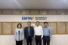 Delegación del Ministerio de Finanzas de Vietnam realiza una visita de trabajo a la ciudad surcoreana de Busan. (Fuente: baoquocte.vn)