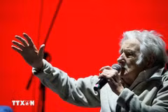 El expresidente uruguayo José Mujica Cordano, habla en un evento en Montevideo, el 19 de octubre de 2024. (Foto: Xinhua/VNA)