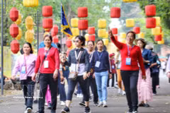 Un grupo de turistas chinos en la Ciudadela Imperial de Thang Long. (Foto: VNA)