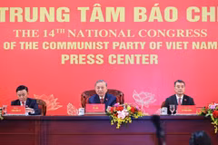 El secretario general del Partido Comunista de Vietnam, To Lam, presidió la conferencia de prensa internacional. (Fuente: VNA)