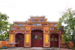Puerta principal del área de Trai Cung, perteneciente al conjunto monumental del Dan Nam Giao, en la ciudad de Hue. (Fuente: VNA)