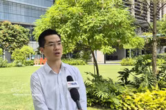 El doctor Ha Son Tung, subdirector del Departamento de Tecnologías Ópticas Avanzadas de la Agencia de Ciencia, Tecnología e Investigación de Singapur (A*STAR), en la entrevista. (Fuente: VNA)