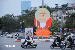 Embellecen ciudad de Hanoi para conmemorar el 95º aniversario de la fundación del PCV