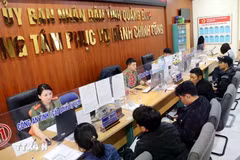 En el Centro de Servicios de Administración Pública Provincial de Quang Binh. (Fuente: VNA)