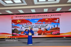 Do Ngoc Linh, secretaria de la Unión de Jóvenes del barrio de Phu Thuong, Hanoi, comparte sus reflexiones sobre la amistad entre ambos países. (Fuente: VNA)