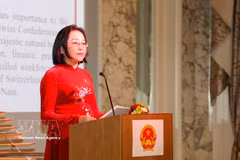 La vicepresidenta de la Asamblea Nacional de Vietnam, Nguyen Thi Thanh, habla en el evento. (Fuente: VNA)