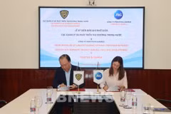Ceremonia de firma de un Memorando de Entendimiento sobre la cooperación para fortalecer la coordinación en la lucha contra los productos falsificados y la protección de los derechos de propiedad intelectual. (Foto: Ministerio de Industria y Comercio)