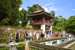 Turistas extranjeros en Hanoi. (Fuente: hanoimoi.vn)