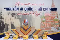 En el acto de presentación del libro bilingüe vietnamita-ruso “Nguyen Ai Quoc - Ho Chi Minh y Rusia”. (Fuente: VNA)