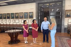 Representantes de la Embajada de Vietnam en Grecia se reúnen con el vicealcalde de Rodas, responsable de economía, finanzas y patrimonio cultural, Chalkias Konstantinos. (Fuente: VNA)