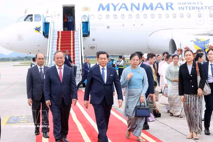 El presidente de la República de la Unión de Myanmar, Min Aung Hlaing, y su esposa (Foto: VNA)