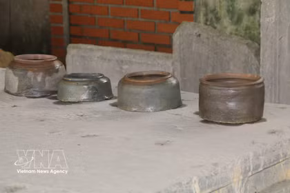 Los vasijas descubiertos (Foto: VNA)