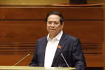 El primer ministro Pham Minh Chinh habla en la conferencia. (Foto: VNA)