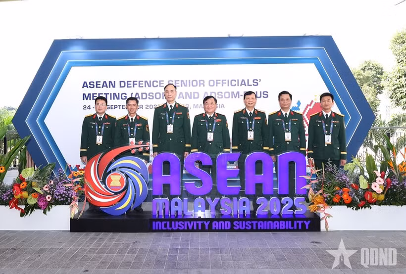 Delegación vietnamita en la ADSOM, celebrada en Johor, Malasia (Foto: qdnd.vn)