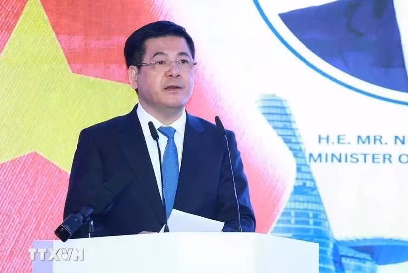 El ministro de Industria y Comercio, Nguyen Hong Dien (Foto: VNA)