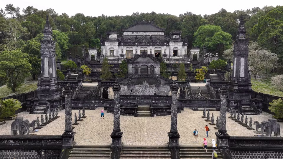 El complejo de la Tumba Khai Dinh destaca por su majestuosidad e imponencia. (Foto: VNA)