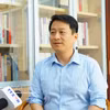 El profesor Qu Qiang, de la Universidad Minzu de China y comentarista de la Televisión Central de China (CGTN). (Foto: VNA)