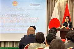 La cónsul general vietnamita Vu Chi Mai habla en el evento. (Fuente: VNA)
