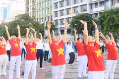 El Comité Popular de Ciudad Ho Chi Minh organiza un acto con el lema “Prevenir las enfermedades de forma proactiva, por un Vietnam más saludable”. La actividad inaugura una serie de iniciativas destinadas a garantizar que toda la población tenga acceso oportuno, equitativo y sostenible a servicios de salud de calidad, sin dejar a nadie atrás. (Fuente: VNA)