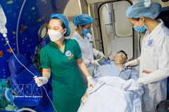 Tratamiento de pacientes mediante oxigenoterapia hiperbárica. (Fuente: VNA)